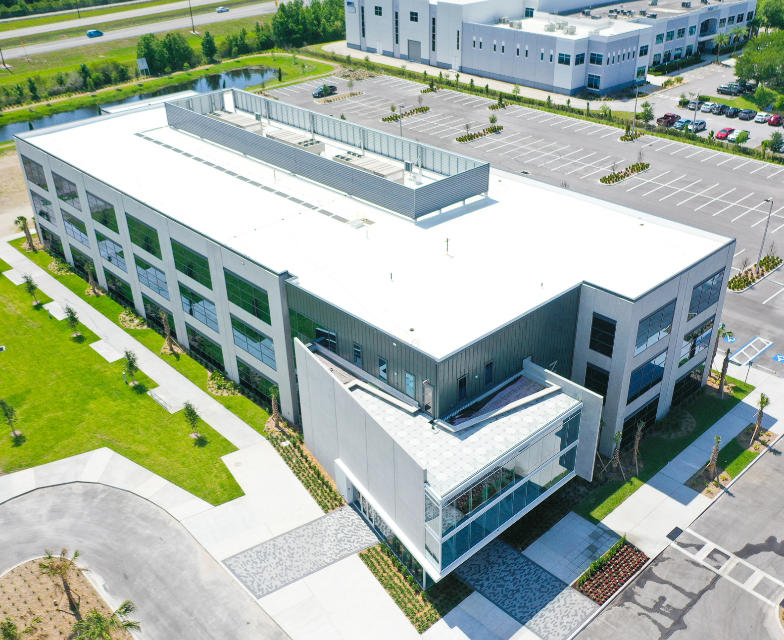 MCKINLEY EAST HOSPITAL,
CEP & PARKING DECKCompletion Date:Summer 2023